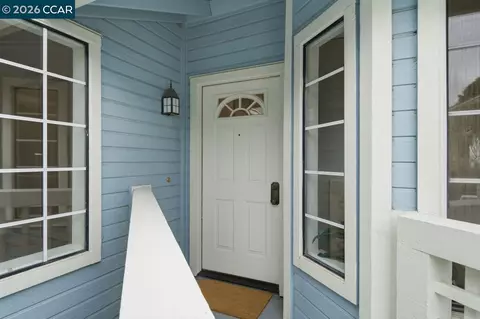 Entry Way - 801 Timbercove St #4, Vallejo, CA 94591 photo 1 of 4