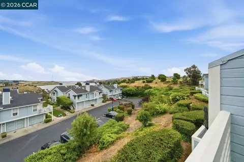 View/Area - 801 Timbercove St #4, Vallejo, CA 94591 photo 3 of 13