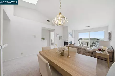 Dining - 801 Timbercove St #4, Vallejo, CA 94591 photo 5 of 5