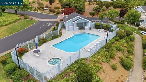 Exterior - 801 Timbercove St #4, Vallejo, CA 94591 photo 8 of 9