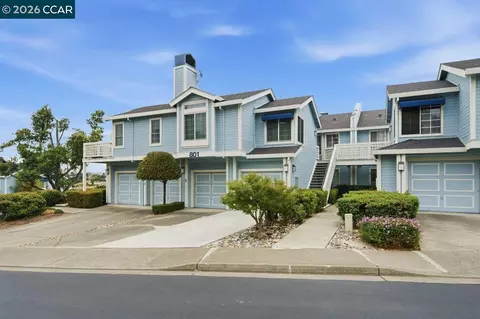 Exterior - 801 Timbercove St #4, Vallejo, CA 94591 photo 4 of 9