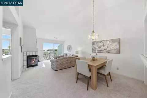 Dining - 801 Timbercove St #4, Vallejo, CA 94591 photo 2 of 5