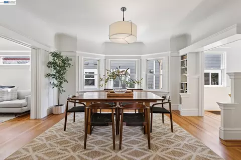 2607 Alcatraz Ave, Berkeley, CA 94705
