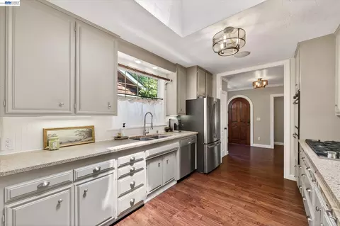 Entry Way - 4687 Second St, Pleasanton, CA 94566 photo 3 of 4