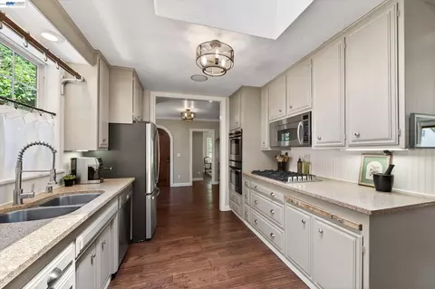 Kitchen - 4687 Second St, Pleasanton, CA 94566 photo 2 of 3