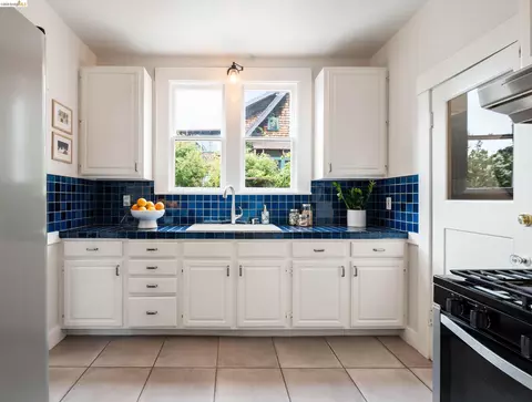 2525 Ashby Ave #2, Berkeley, CA 94705 photo 9