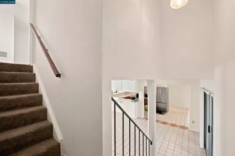 Entry Way - 306 Winchester St, Vallejo, CA 94590 photo 3 of 4