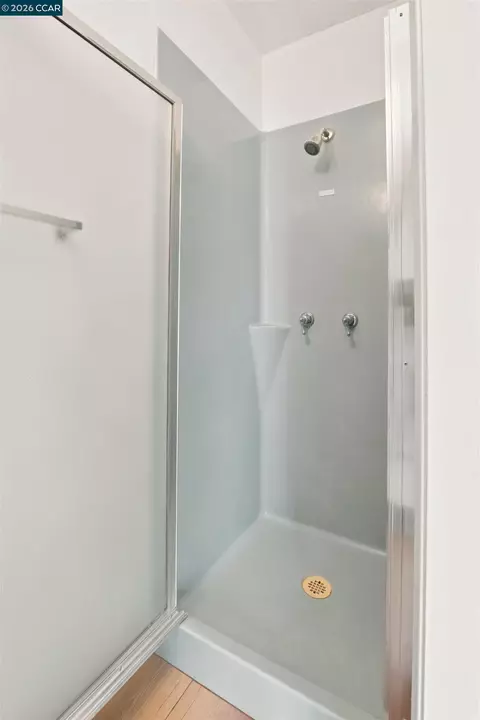 Bath - 306 Winchester St, Vallejo, CA 94590 photo 5 of 5