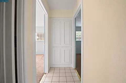 Entry Way - 306 Winchester St, Vallejo, CA 94590 photo 4 of 4