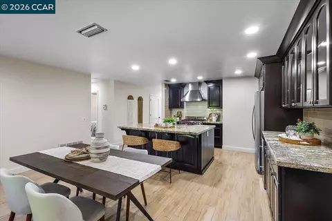 102 Vineyard Cir, Yountville, CA 94599