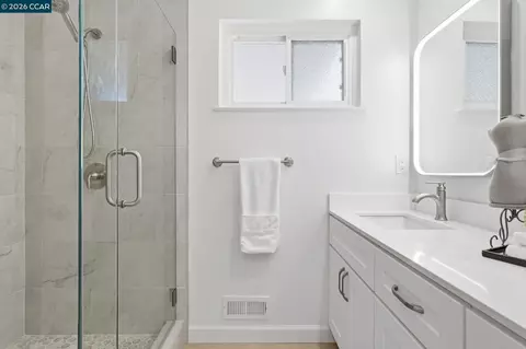 1748 Elmhurst Ln, Concord, CA 94521 photo 34