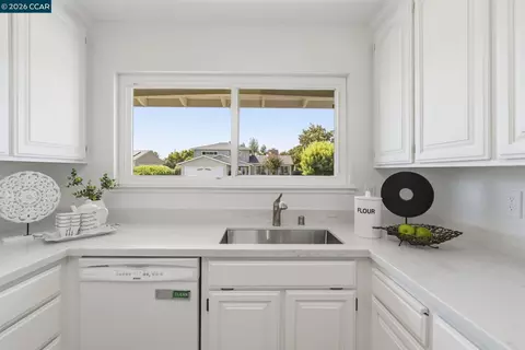1748 Elmhurst Ln, Concord, CA 94521 photo 16
