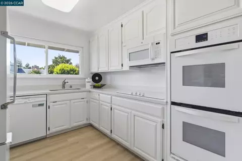 1748 Elmhurst Ln, Concord, CA 94521 photo 15
