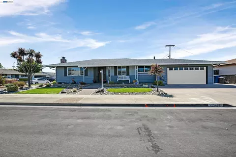 25483 Lindenwood Way, Hayward, CA 94545