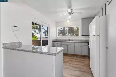 355 Parkview Ter #7, Vallejo, CA 94589 photo 8