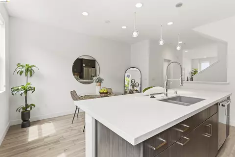 Kitchen - 1355 Pullman Way, Oakland, CA 94607 photo 6 of 6