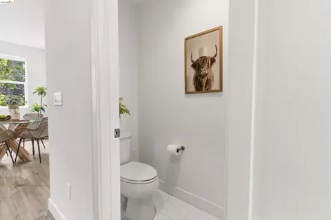 Entry Way - 1355 Pullman Way, Oakland, CA 94607 photo 5 of 5