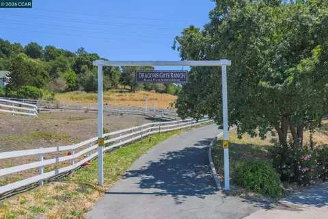 370 Castello, Lafayette, CA 94549 photo 4