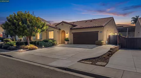 Exterior - 4548 Park Side St, Antioch, CA 94531 photo 2 of 5