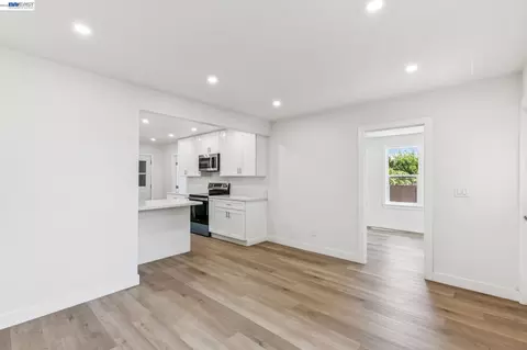 212 Illinois St, Vallejo, CA 94590 photo 6