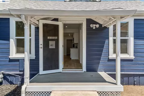 212 Illinois St, Vallejo, CA 94590 photo 4