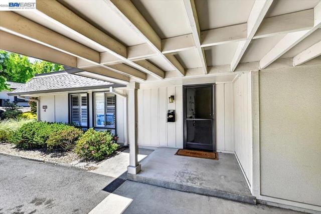 1912 Ptarmigan Dr #2, Walnut Creek, CA 94595