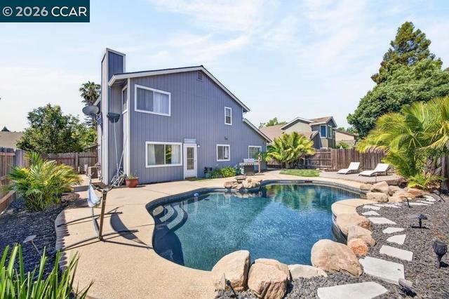 6021 Marsh Hawk Ct, Elk Grove, CA 95758