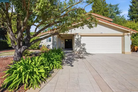 385 Century Cir, Danville, CA 94526