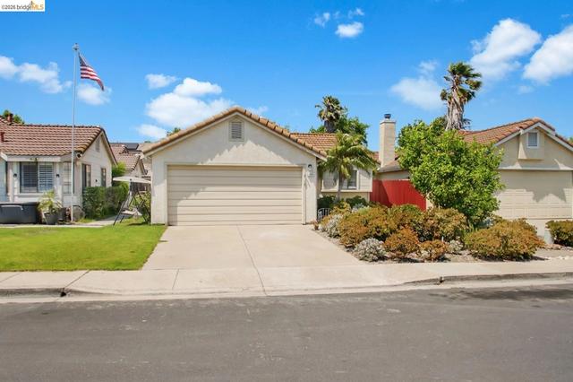 1824 Hamburg St, Oakley, CA 94561