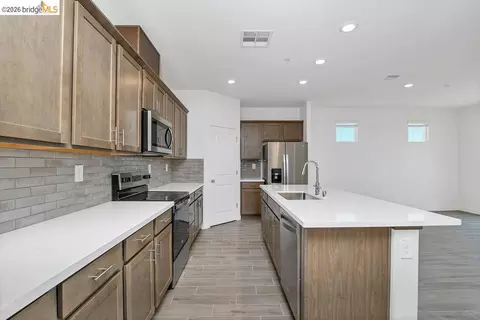 504 Spruce Way, Oakley, CA 94561 photo 8