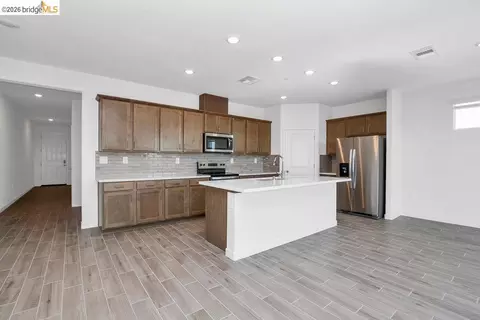 504 Spruce Way, Oakley, CA 94561 photo 7