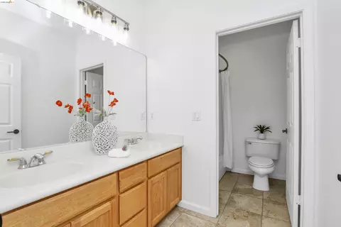 Bath - 4681 Big Bear Rd, Oakley, CA 94561 photo 1 of 3