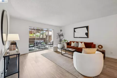 1327 Webster St #B106, Alameda, CA 94501