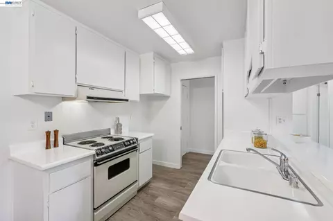 1327 Webster St #B106, Alameda, CA 94501 photo 17