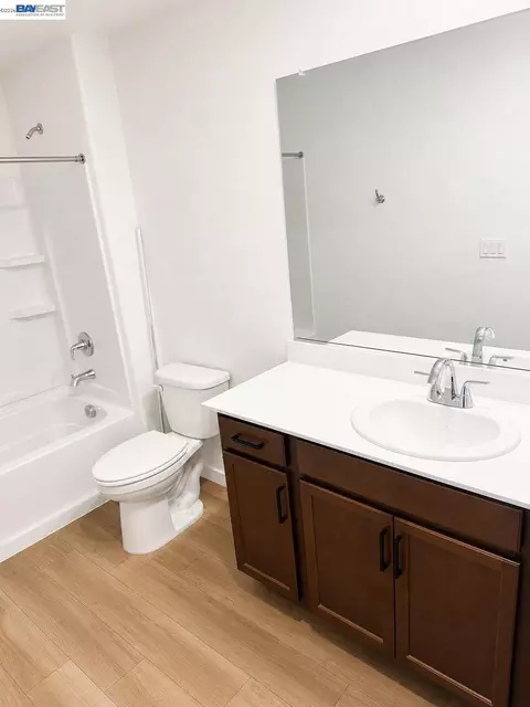 1392 Leonhardt Loop, Lincoln, CA 95648 photo 3