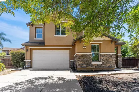60 Narcissus Ct, Oakley, CA 94561