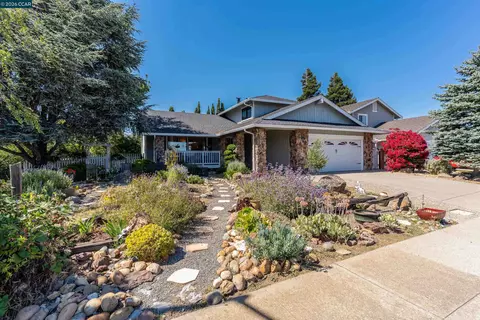 423 Duperu Dr, Crockett, CA 94525