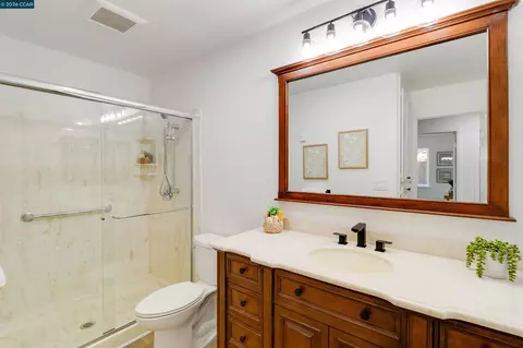 Bath - 109 Crow Pl, Clayton, CA 94517 photo 2 of 7