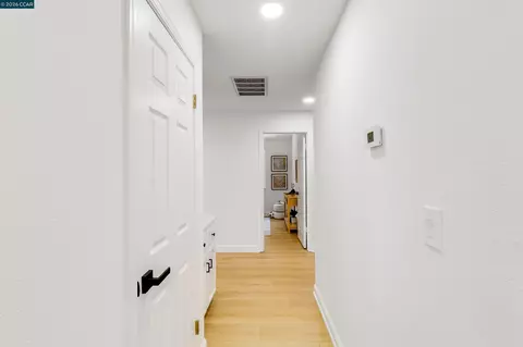 Entry Way - 109 Crow Pl, Clayton, CA 94517 photo 4 of 5