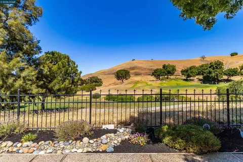 Exterior - 109 Crow Pl, Clayton, CA 94517 photo 18 of 23