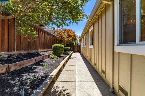 Exterior - 109 Crow Pl, Clayton, CA 94517 photo 20 of 23
