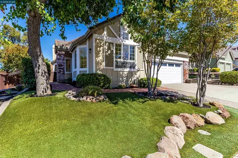Exterior - 109 Crow Pl, Clayton, CA 94517 photo 5 of 23