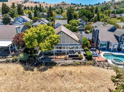 View/Area - 109 Crow Pl, Clayton, CA 94517 photo 2 of 15
