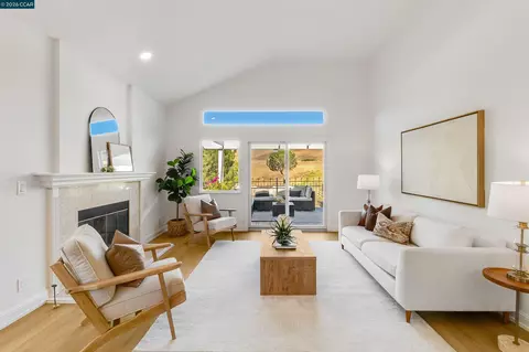 Living - 109 Crow Pl, Clayton, CA 94517 photo 6 of 12
