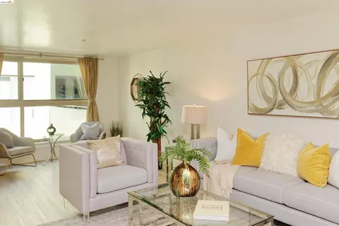 1201 Pine St #315, Oakland, CA 94607 photo 4
