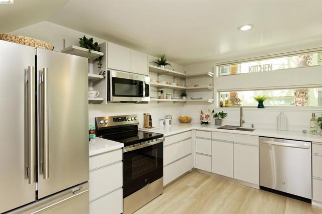 1201 Pine St #315, Oakland, CA 94607