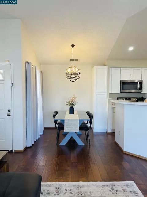 Dining - 1111 Devonwood, Hercules, CA 94547 photo 2 of 2
