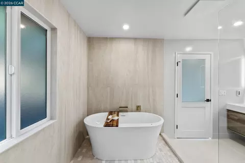 Bath - 1011 Froyd Rd, Concord, CA 94521 photo 4 of 7