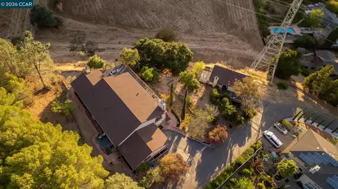 View/Area - 1011 Froyd Rd, Concord, CA 94521 photo 2 of 6