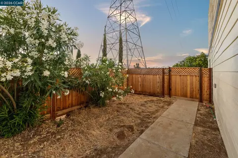 Exterior - 1011 Froyd Rd, Concord, CA 94521 photo 11 of 13
